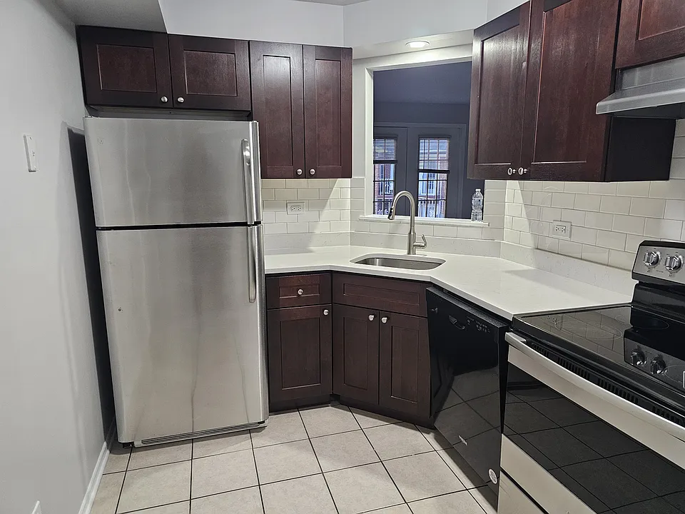 4151 Williamsburg Ct #301
