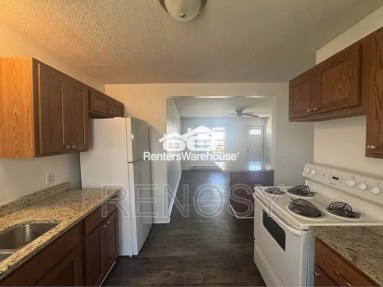 510 N 6th Ave E #2 — Photo 8