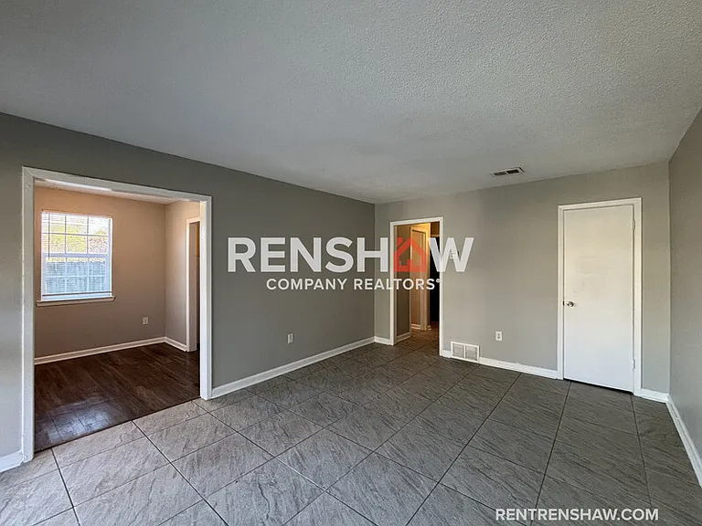 2998 Elbert Cv — Photo 4