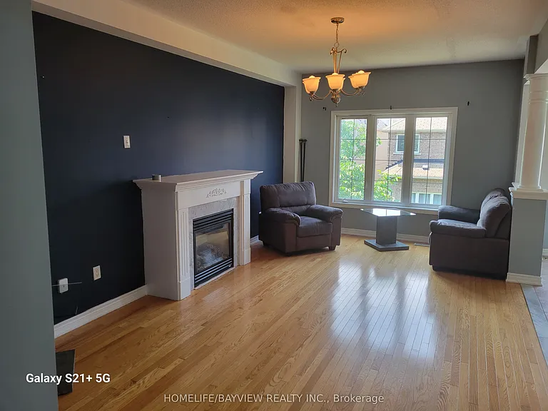 18 Asner Ave — Photo 4
