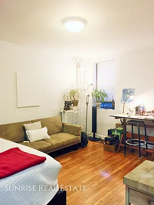 Rented by Sunrise Real Estate | media 23