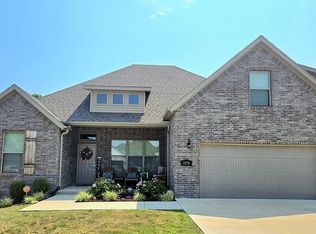 1574 N Pershing St, Fayetteville, AR 72704