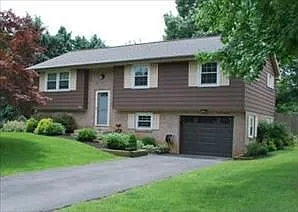 350 Morgan Dr photo 1