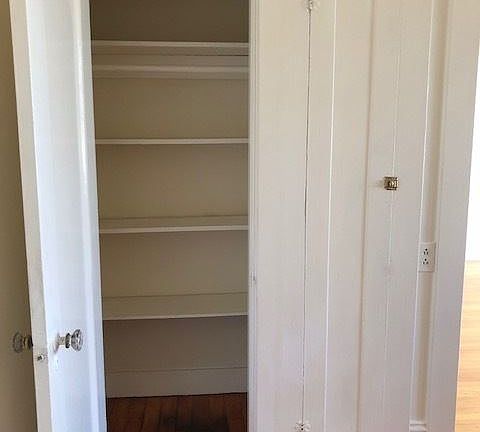 4th image of 298 Texas St #6