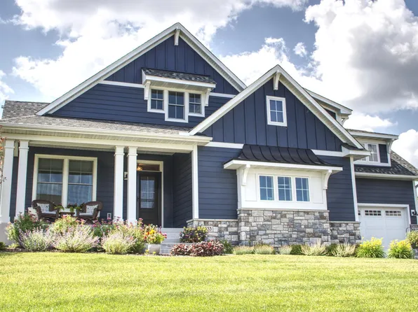 9533 8th St N, Lake Elmo, MN 55042