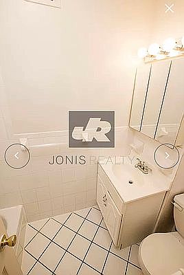3rd image of 221 E 85th St APT 5