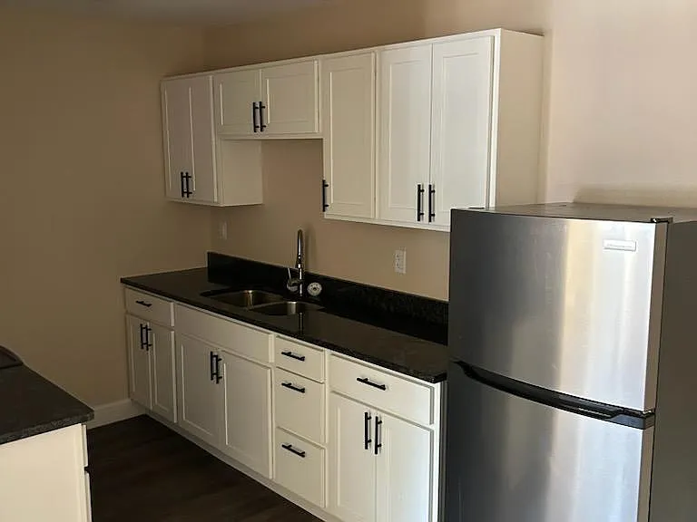 50 Westwood Dr — Photo 1
