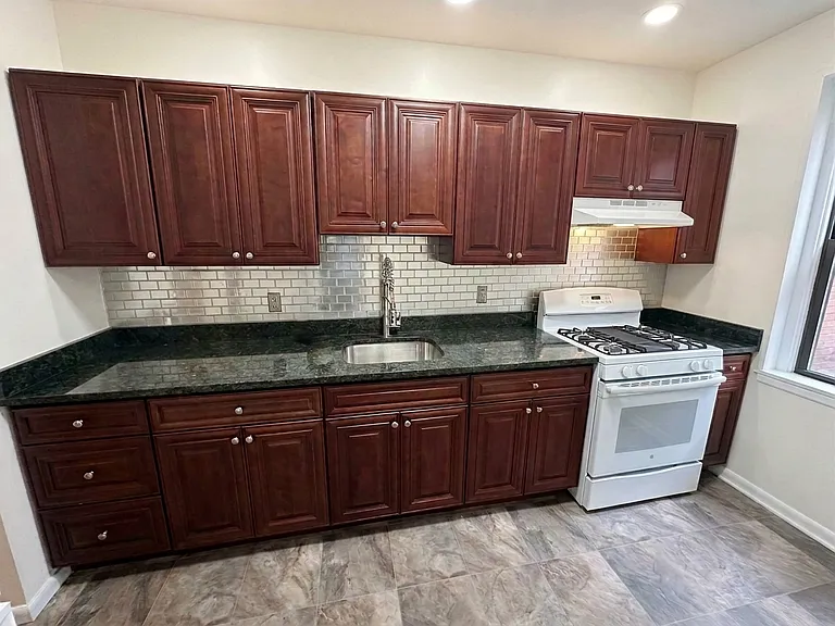 814 Avenue C #506 — Photo 4
