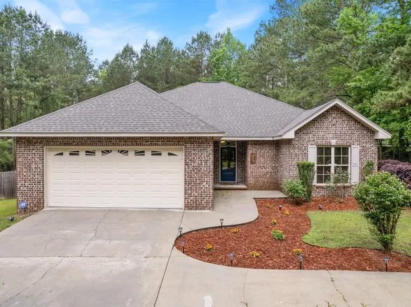 23 County Home Rd, Ellisville, MS 39437