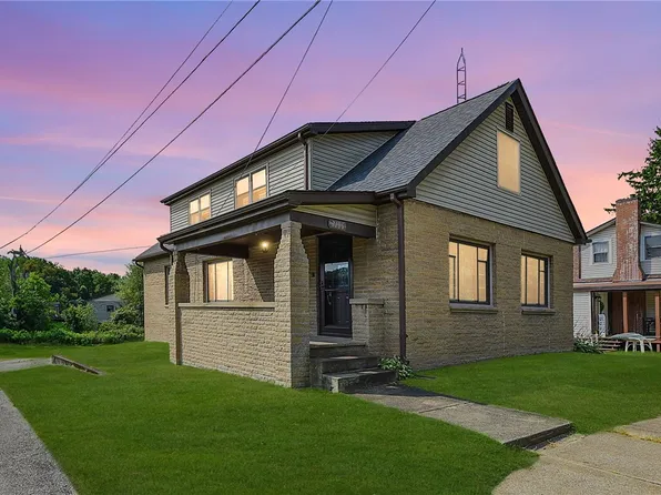 7106 Vine St, Enon Valley, PA 16120