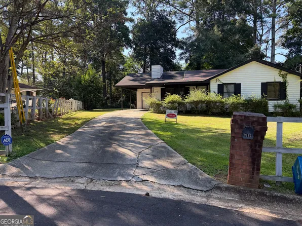 9182 Bent Pine Ct NE, Covington, GA 30014