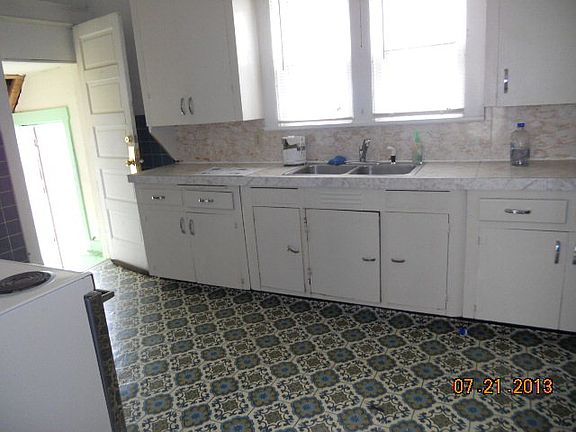 5th image of 231 Prospect St