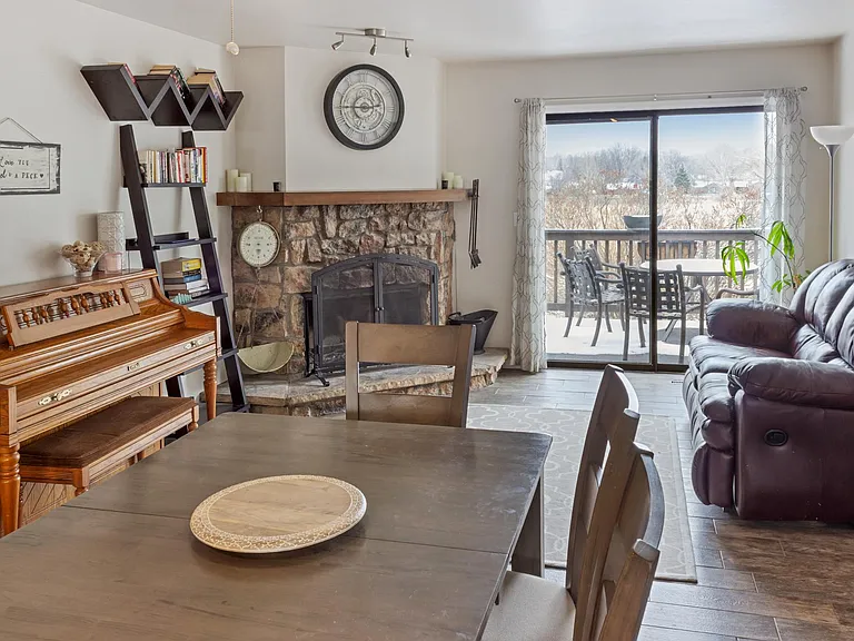5328 Fossil Ridge Dr — Photo 11