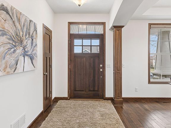 4th image of 17118 Hollyhock Ct