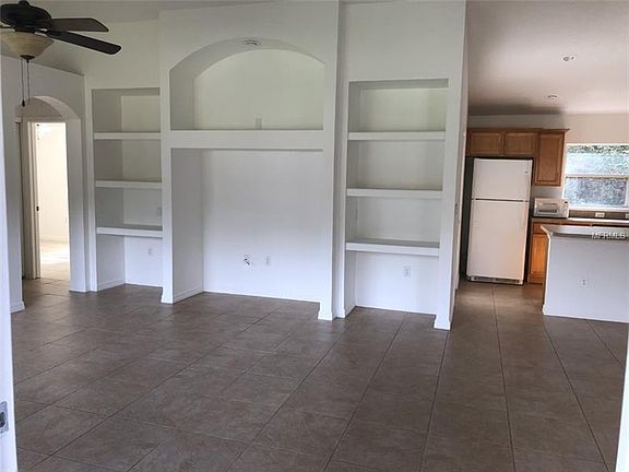 4th image of 980 Laurel Oaks Ln