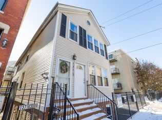 1371 W Crystal St APT B, Chicago, IL 60642