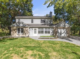 17620 Bolter Ln, Brookfield, WI 53045