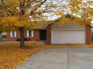 731 E Woodland St, Springfield, MO 65807