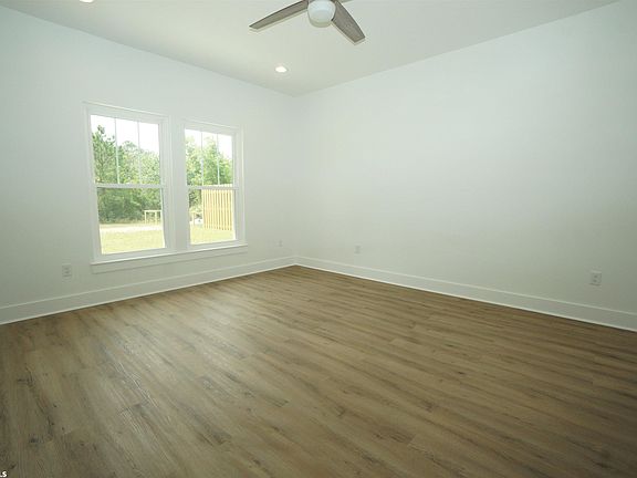 5th image of 7115 Lake View Dr