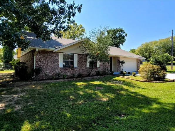 112 Meadowlark Rd, Eufaula, OK 74432