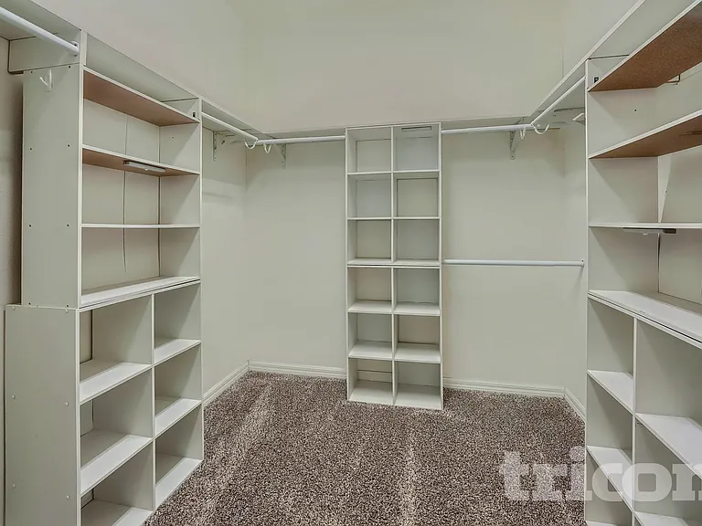 937 Hilltop Park Ct — Photo 16