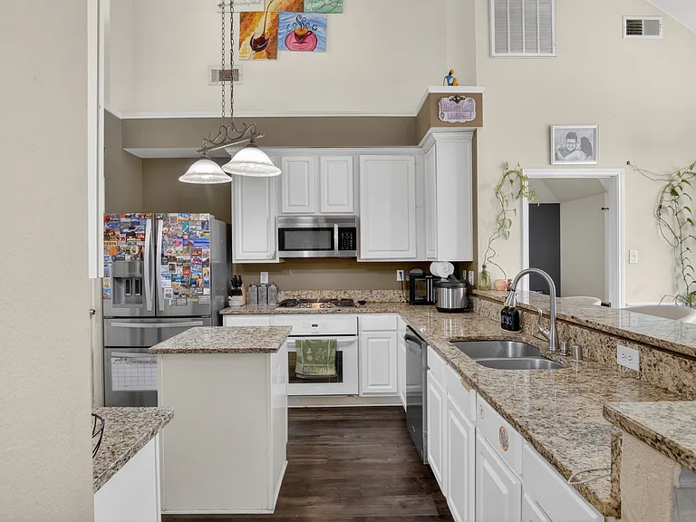 10115 Andre Dr — Photo 12