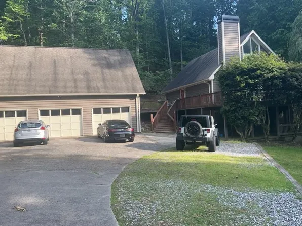 3040 Wood Valley Dr, Gainesville, GA 30506