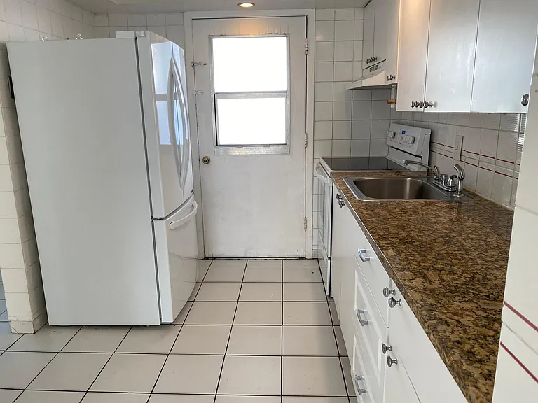 251 Galen Dr #304 — Photo 5