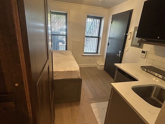 2nd image of 306 Alexander Ave APT 1F