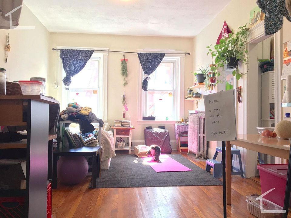 1st image of 1334 Commonwealth Ave #43