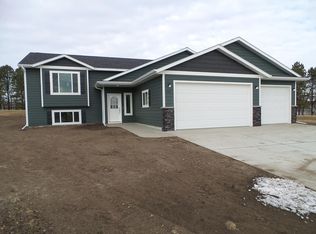 214 Larkspur Ridge Cir, Brookings, SD 57006