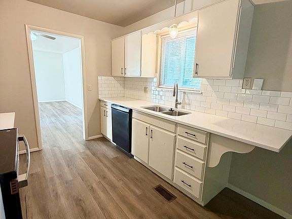 3rd image of 5310 E 39th Pl