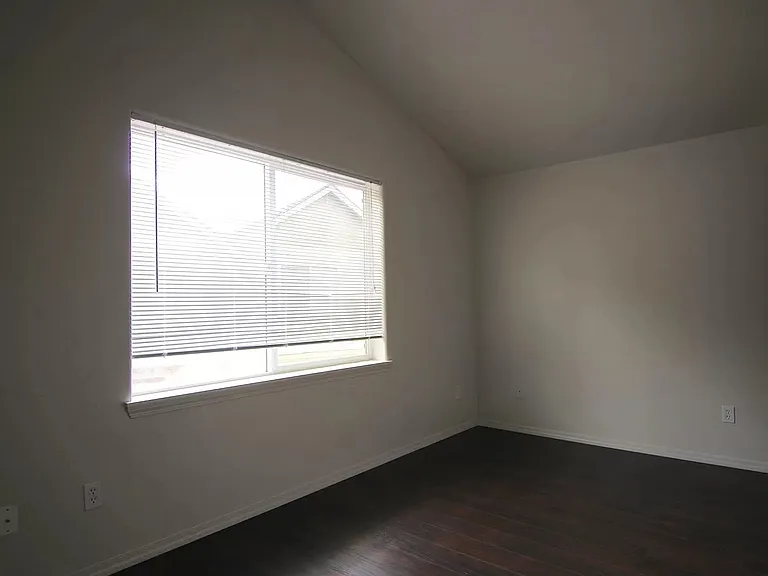 8654 NE Hyde Park Ln — Photo 14