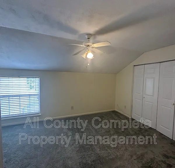 8550 Sturbridge Cir W — Photo 11