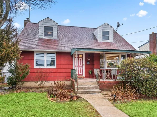 429 Lucille Avenue, Elmont, NY 11003