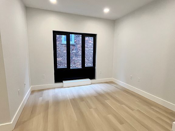 3rd image of 318 Forrest St #2