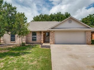 213 Linda St, Aubrey, TX 76227