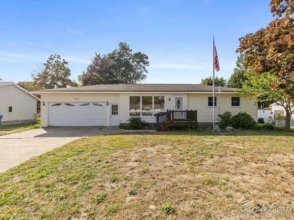 15129 Mitchell St, Grand Haven, MI 49417