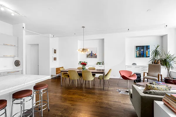 Sold by Compass | media 18