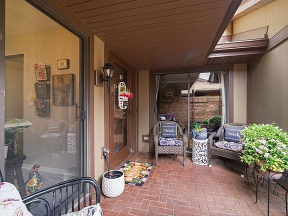 3rd image of 912 Indian Boundary Dr