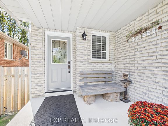 3rd image of 23 McKenzie Cres