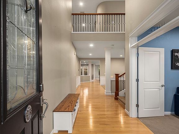 3rd image of 7625 Greenridge Court SE