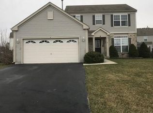 4 Prairieview Ct, Bolingbrook, IL 60490