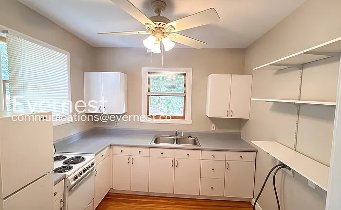 1 bed, 1.0 bath, 700 sqft, $1,045 — Photo 4