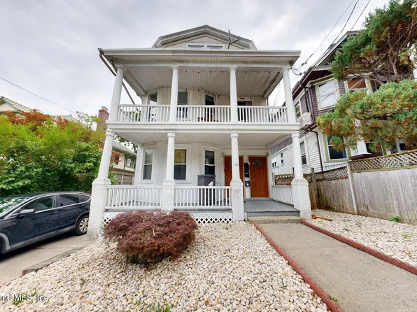 185 Saint Pauls Ave, Staten Island, NY 10301