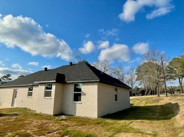 406 Elm St, Overton, TX 75684