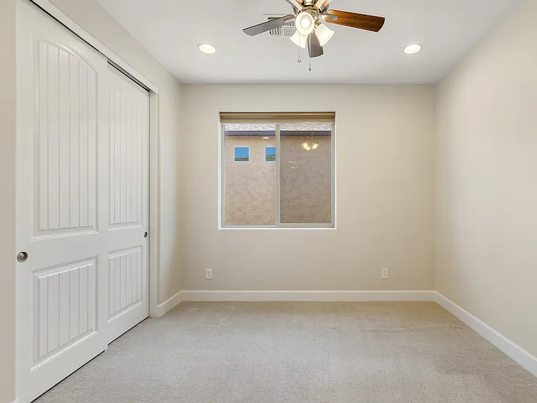 1292 N Low Valley Ln — Photo 3