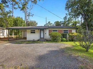 1641 Airport Dr, Tallahassee, FL 32304