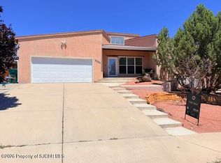 5002 Evergreen Dr, Farmington, NM 87402