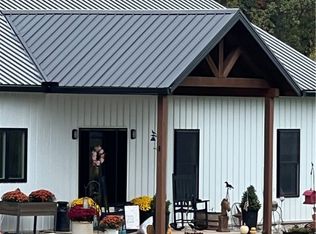 740 Dugan Rd, Belpre, OH 45714